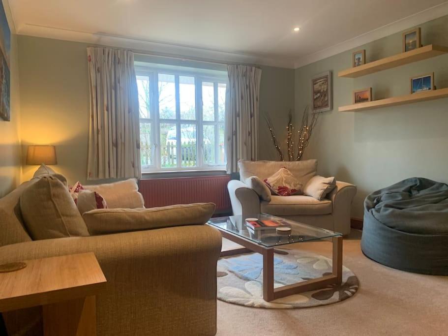 Rockhopper Cottage, Waldringfield วูดบริดจ์ ภายนอก รูปภาพ
